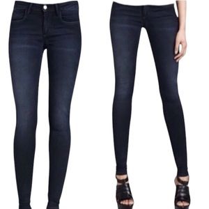 Never worn Joe’s Jeans The Skinny jeans in Piper dark blue wash Size 25